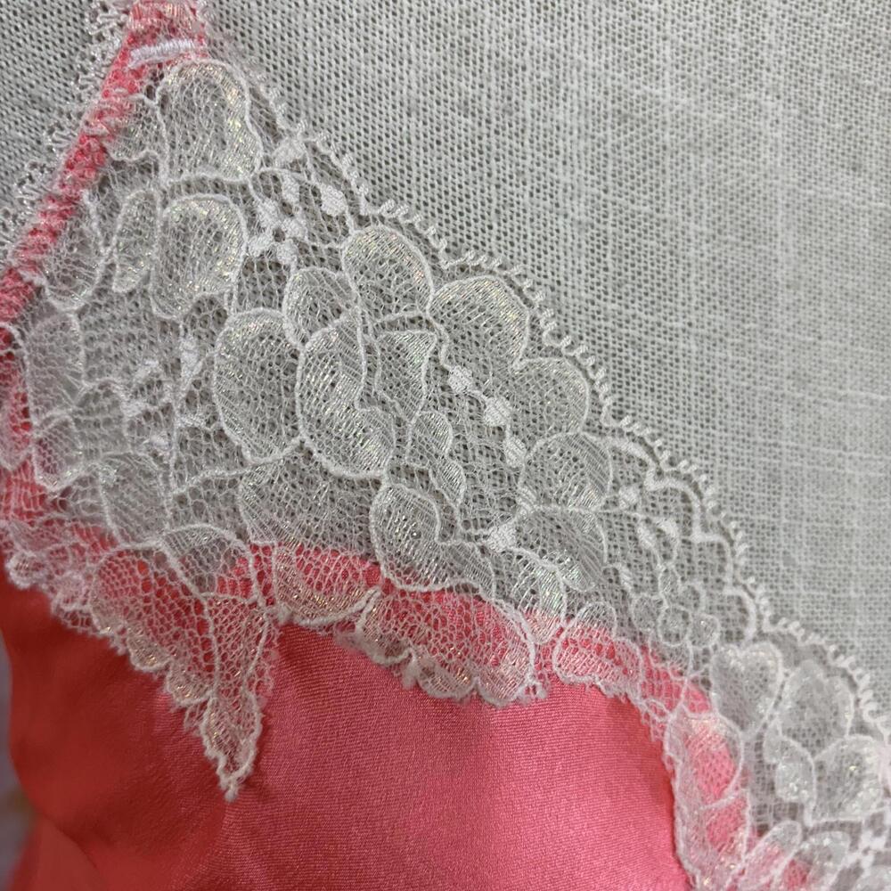 Victoria’s Secret coral pink satin gown with shimmery white lace sz medium - Picture 2 of 7